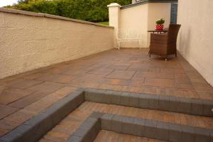 View 9 from project Terraced Sandstone Patio